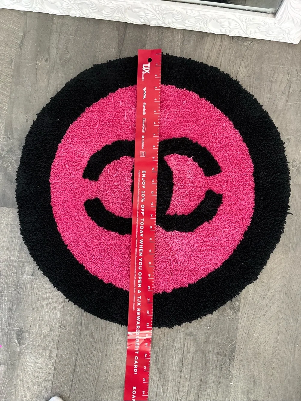 CHANEL Round Pink and Black Logo Door Mat